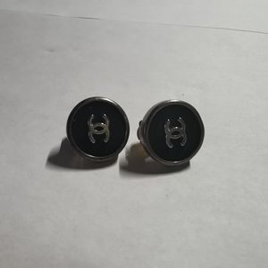 CHANEL Vintage Ear Clips